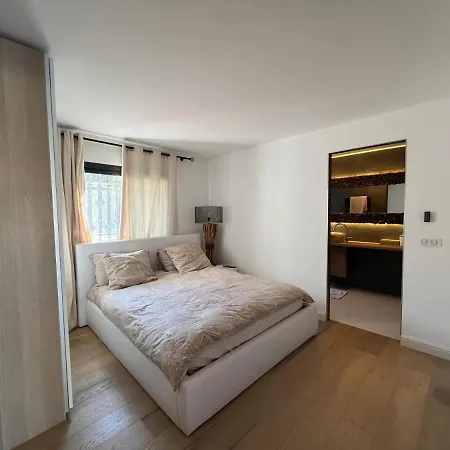 Masdeline Villa